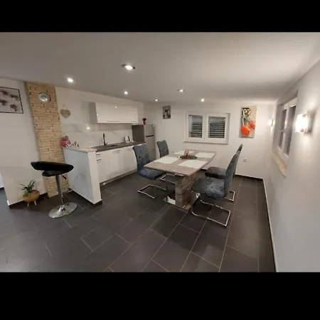 Apartman Nella Biograd Na Moru