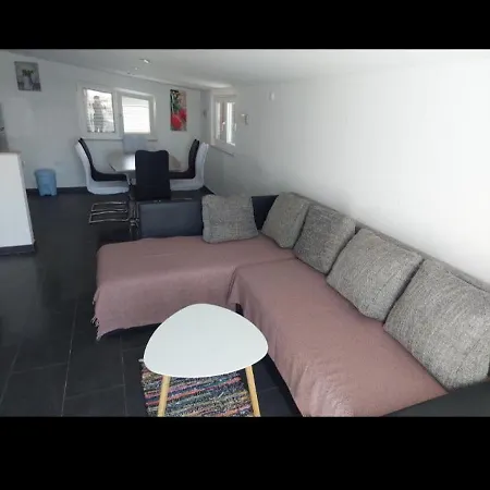 Apartman Nella *