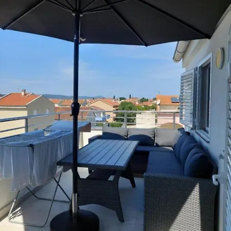 Apartman Nella Biograd Na Moru
